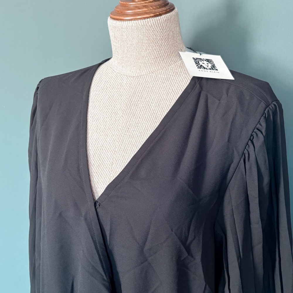 New with tags - Anne Klein Surplice Peplum Blouse | Size XL | Black V Neck